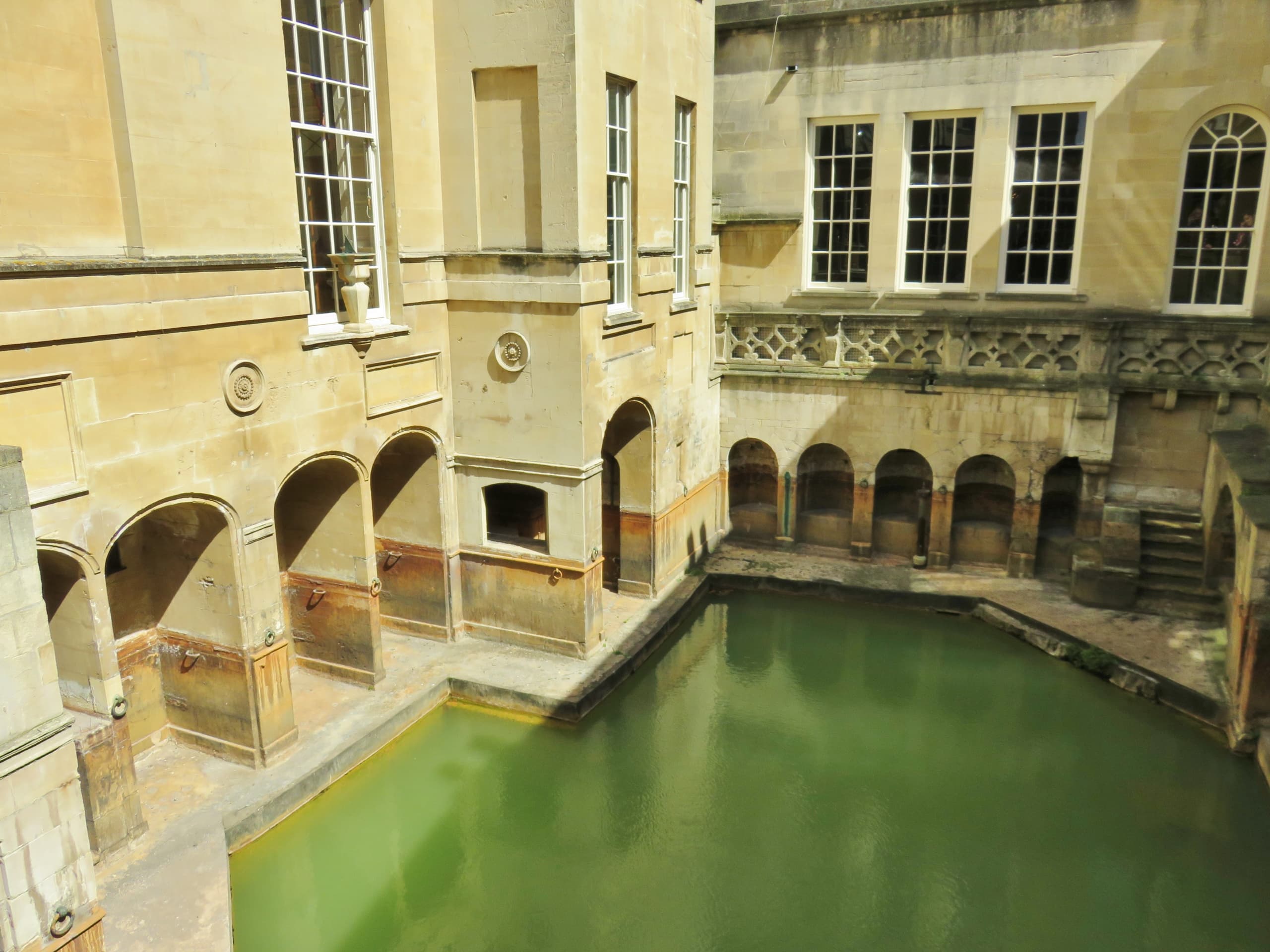 Private Transfers London to Bath for Seamless Travel