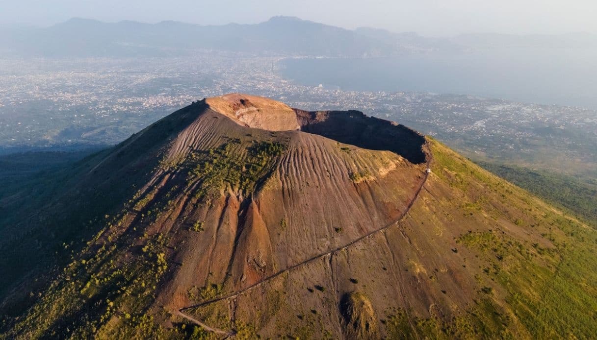 Mt. Vesuvius Adventure with Askos Tours in Campania