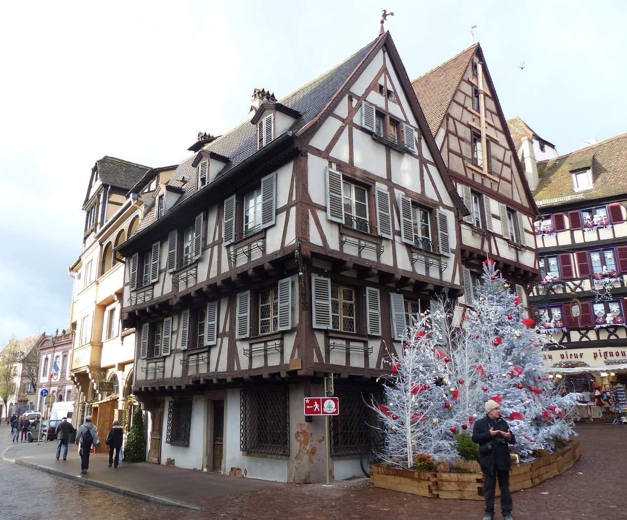 Glide Through Colmar’s Petite Venise: Little Venice Boat Cruise on the Lauch photo 2