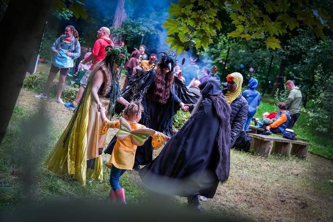 Explore Slí na Sí: Belfast’s Enchanting Halloween Fairy Trail Adventure