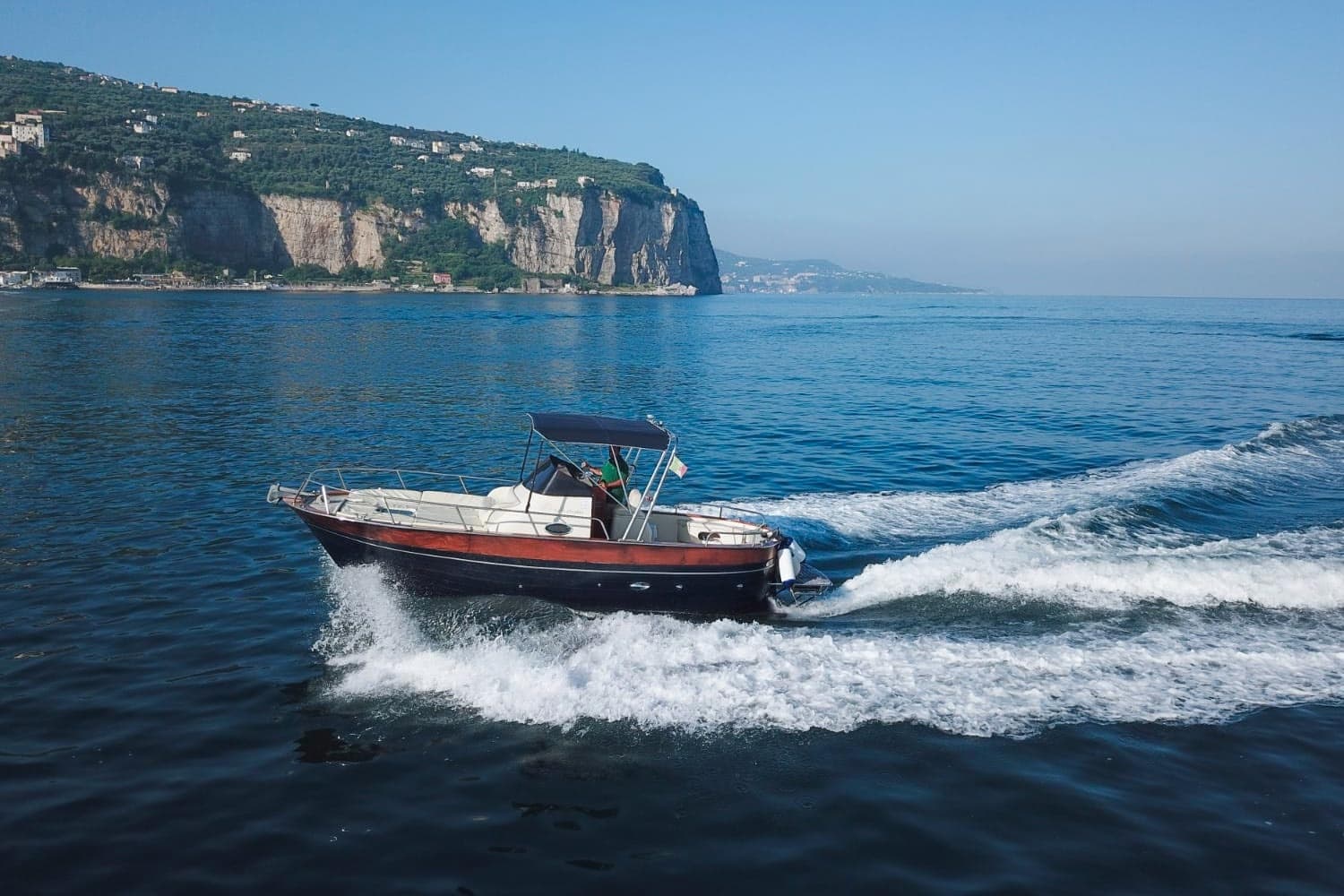 Sorrento Sea Escape with We Sail In: ZETAMARE 850 Adventure