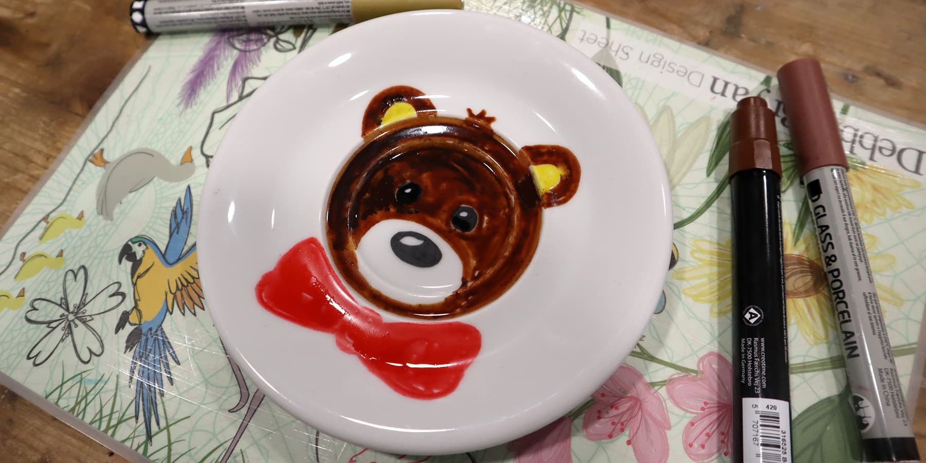 Children's Plate Painting Fun with Debbie Bryan in Nottingham