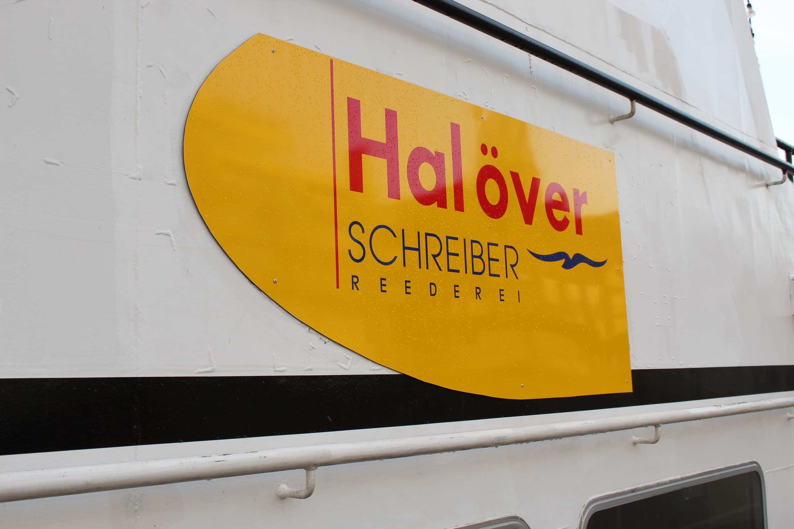 Waterway Charters: Oldenburg's Scenic River Journey with Hal Över
