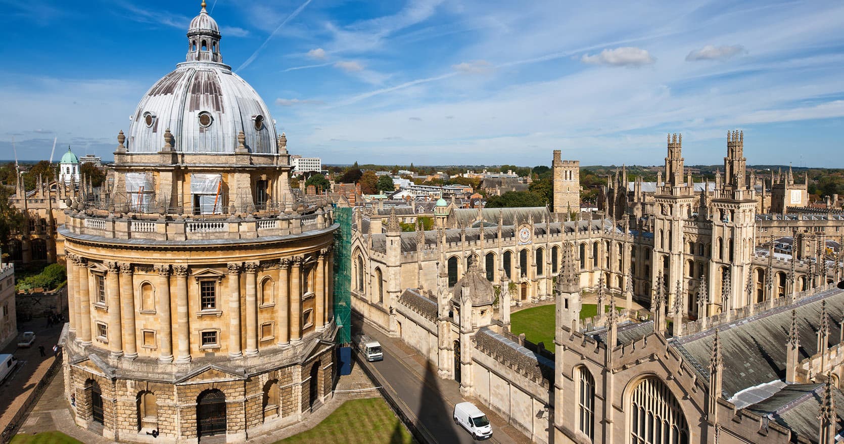 Outdoor Private Tour with VIP London Tour in Oxford & Cotswolds