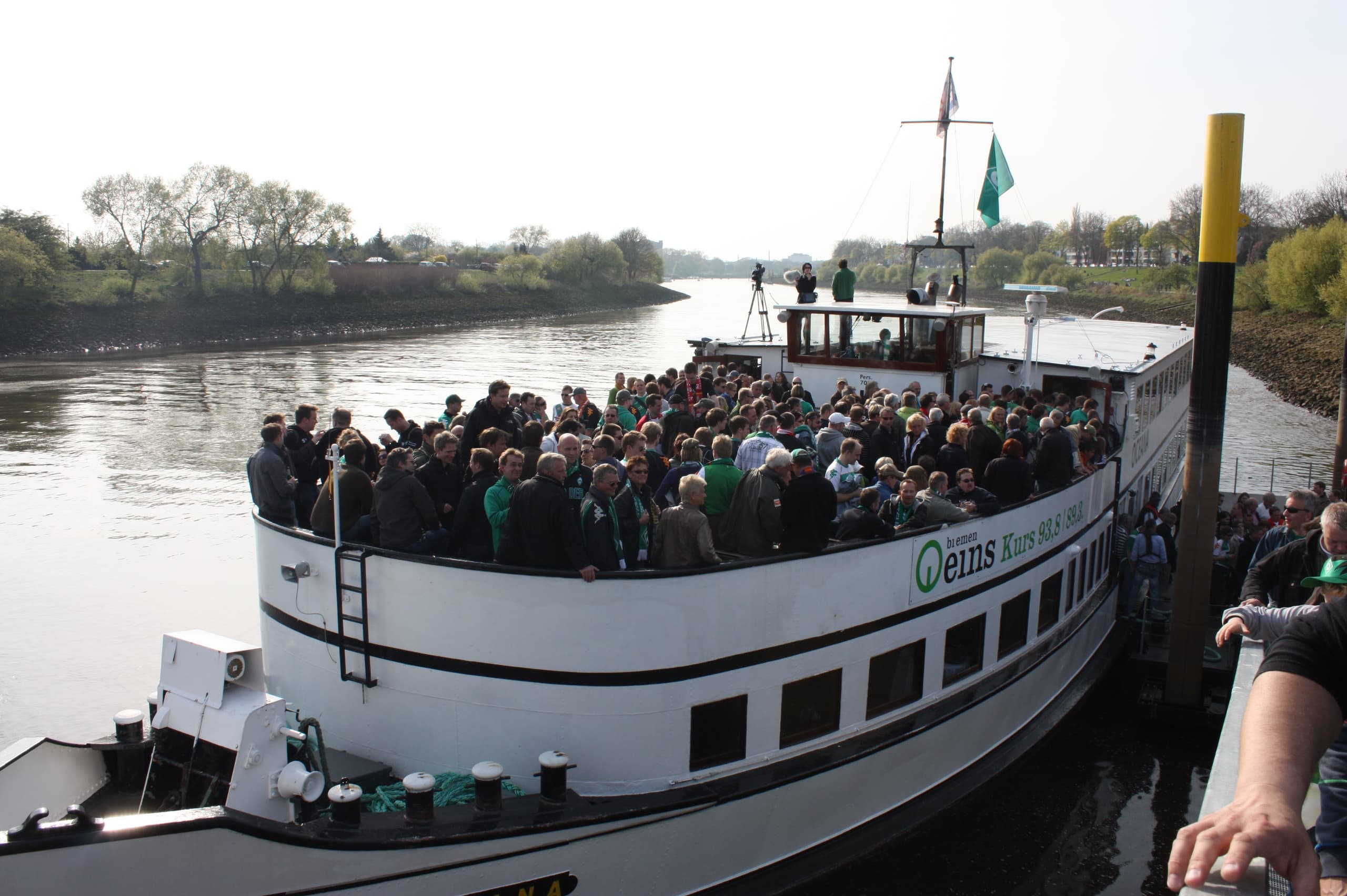 Transport & Sports Trip to Weser-Stadion from Farge with Hal Över
