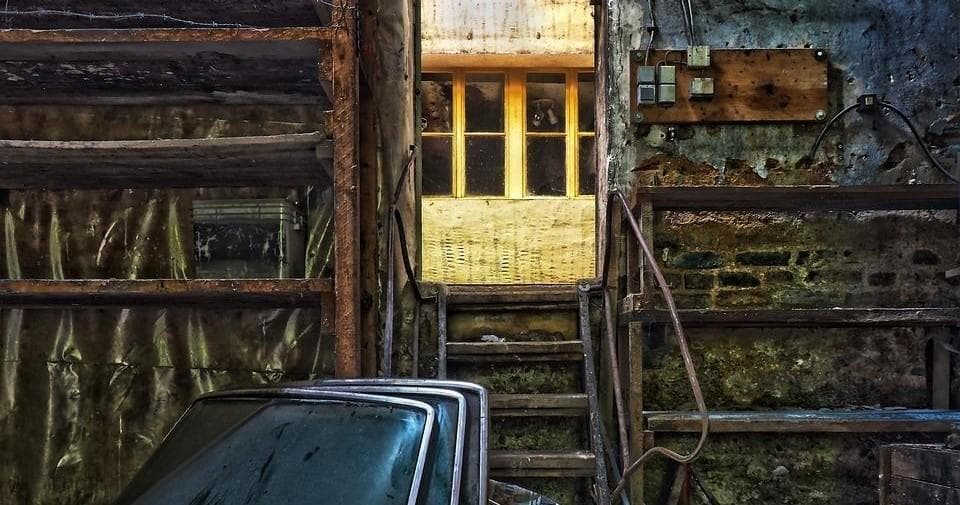 Land Adventures at Stabbin Cabin: Survivor Challenge in Chesterfield
