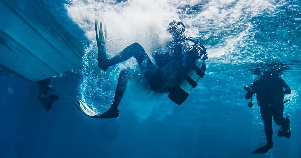 Offshore Diving Adventures with H2O Below Dive Charters
