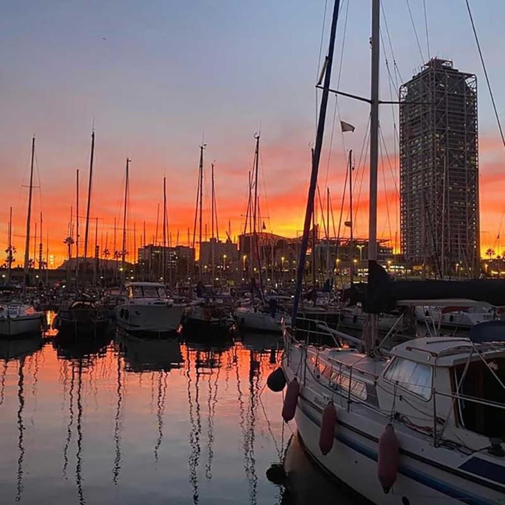 Sunset Sail and Aperitivo at Port Olimpic: Two-Hour Barcelona Cruise