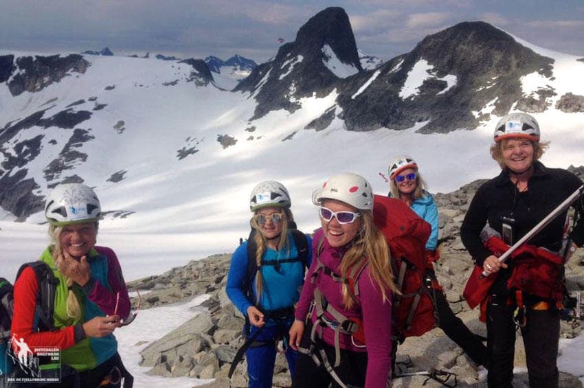Mountain Summit Adventure with Jostedalen Breførarlag