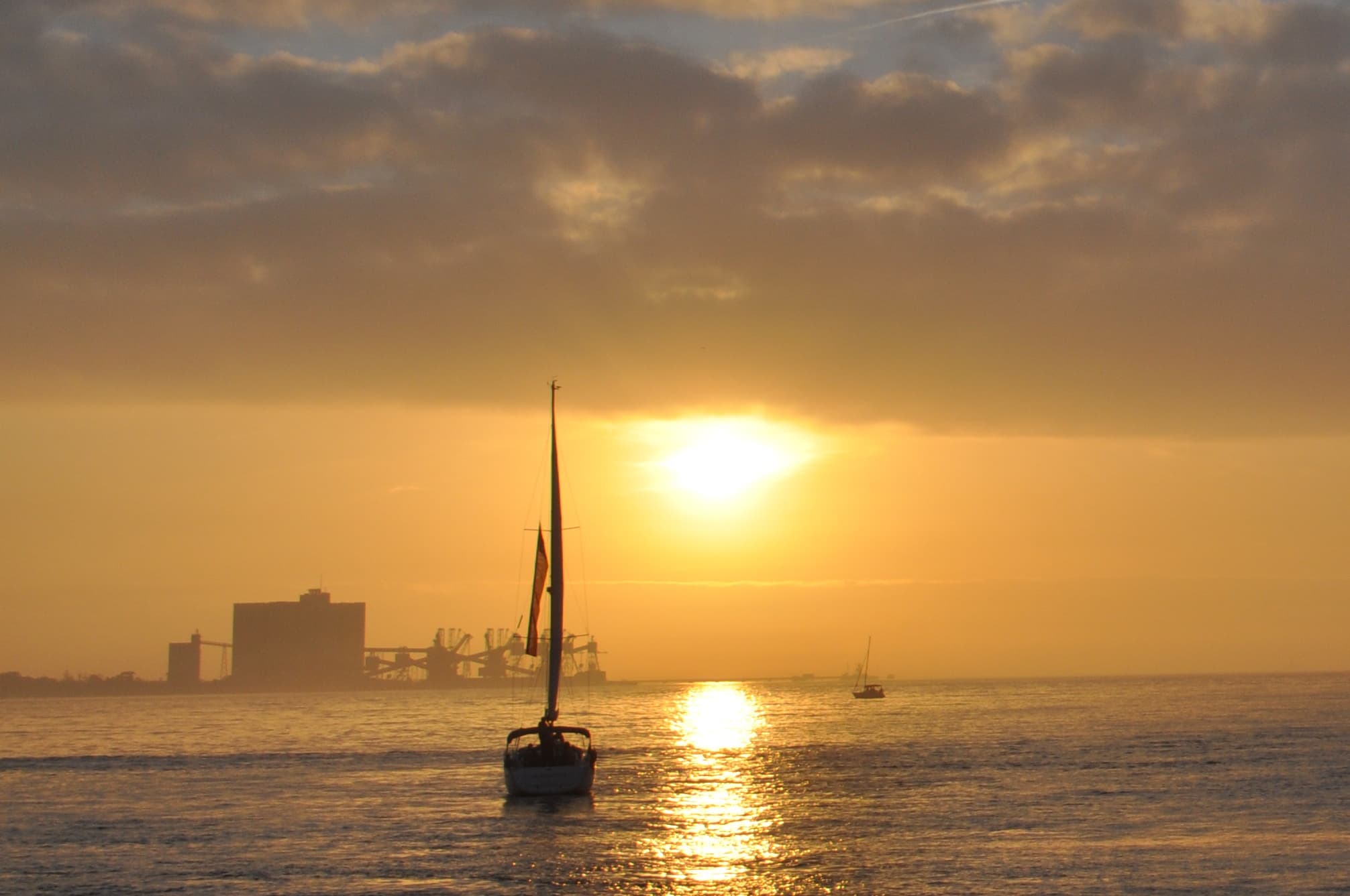 Sunset Sailing in Lisbon with Twin Sails