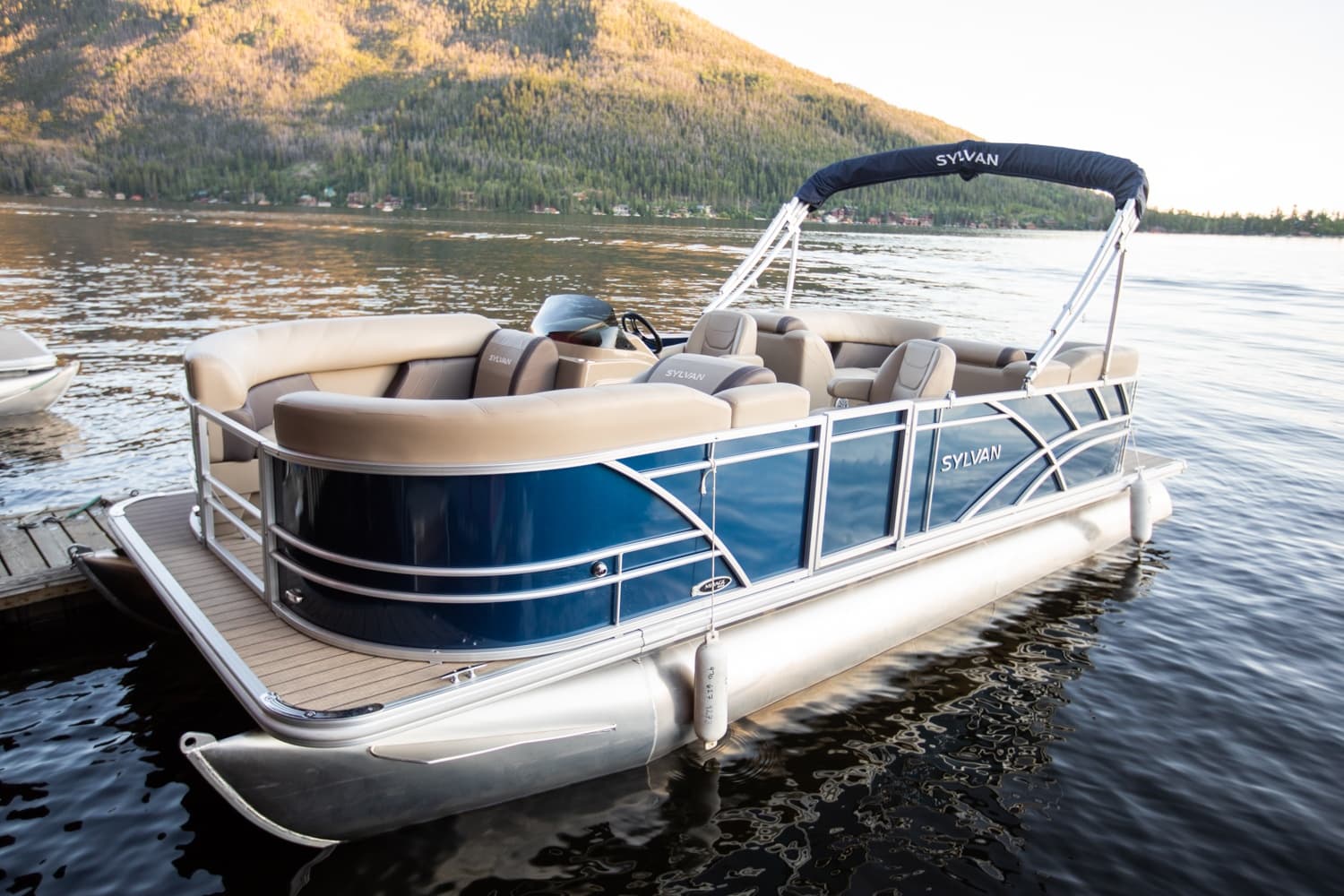 Pilot Your Own Pontoon on Grand Lake — 1–4 Hour Rentals Near Rocky Mountain National Park