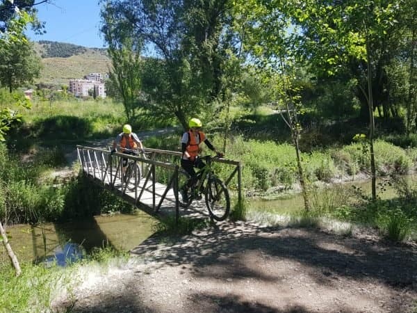 Mountain Biking & Sightseeing in Granada with Granada Alternativa