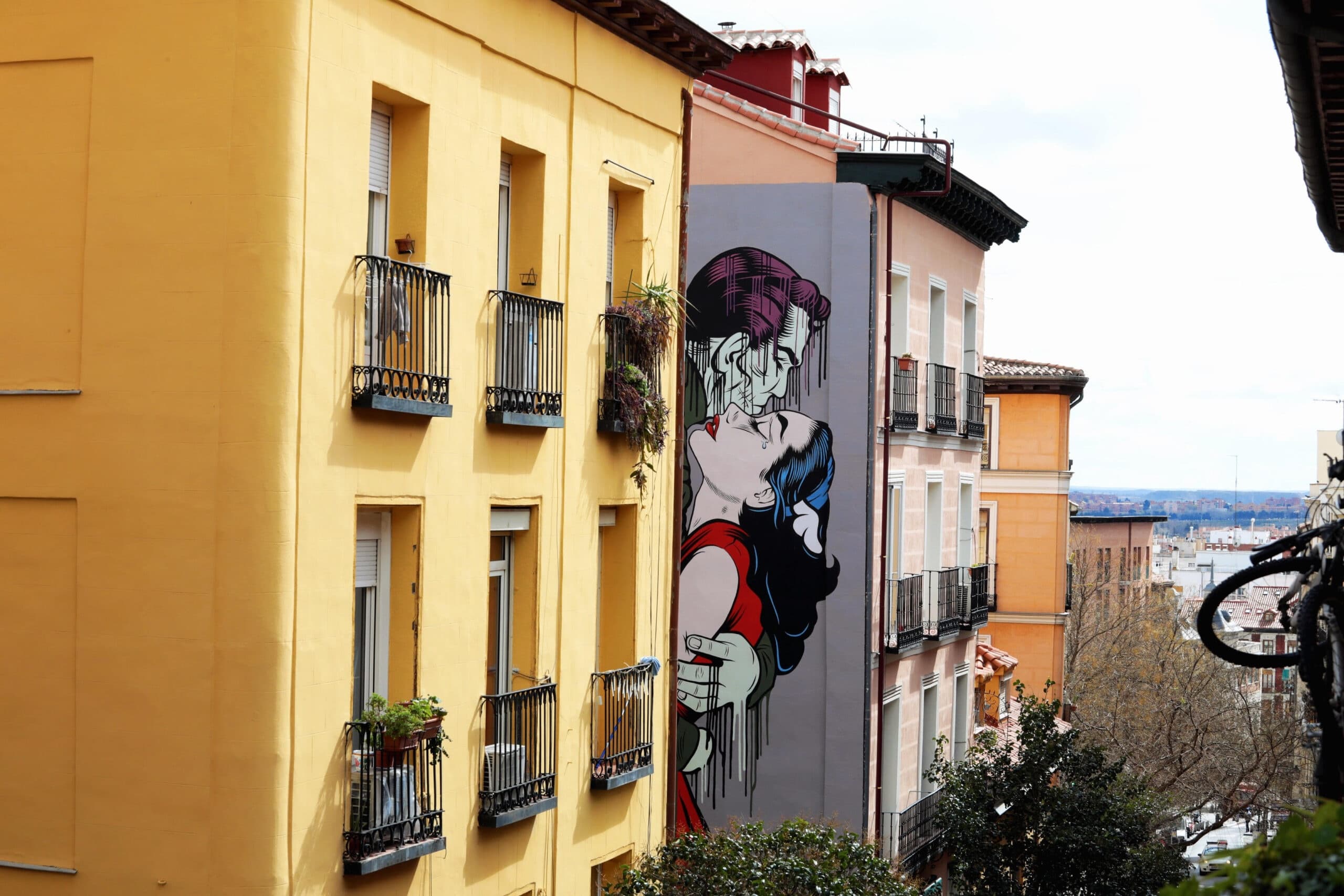 Master Barcelona’s Street Art Scene: Hands-On Mural Workshop with Local Pros