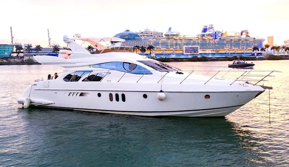 Luxury Yacht Experience with Miami Boat Experts in Miami Beach