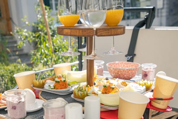 City Food & Sightseeing via eTukTuk in Zurich