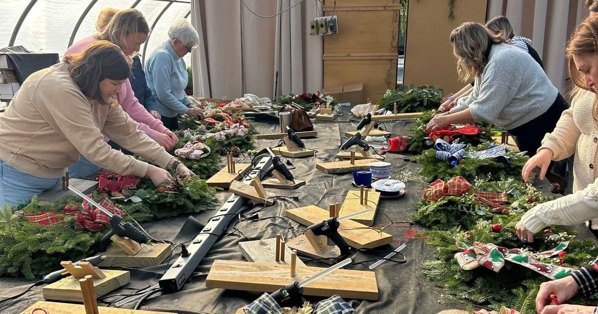 Wreath Decorating Class in Heated Greenhouse Near Middletown NY