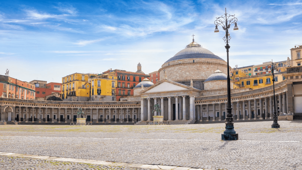 Luxury Amalfi Coast Tour with Naples Ashore from Montevarchi