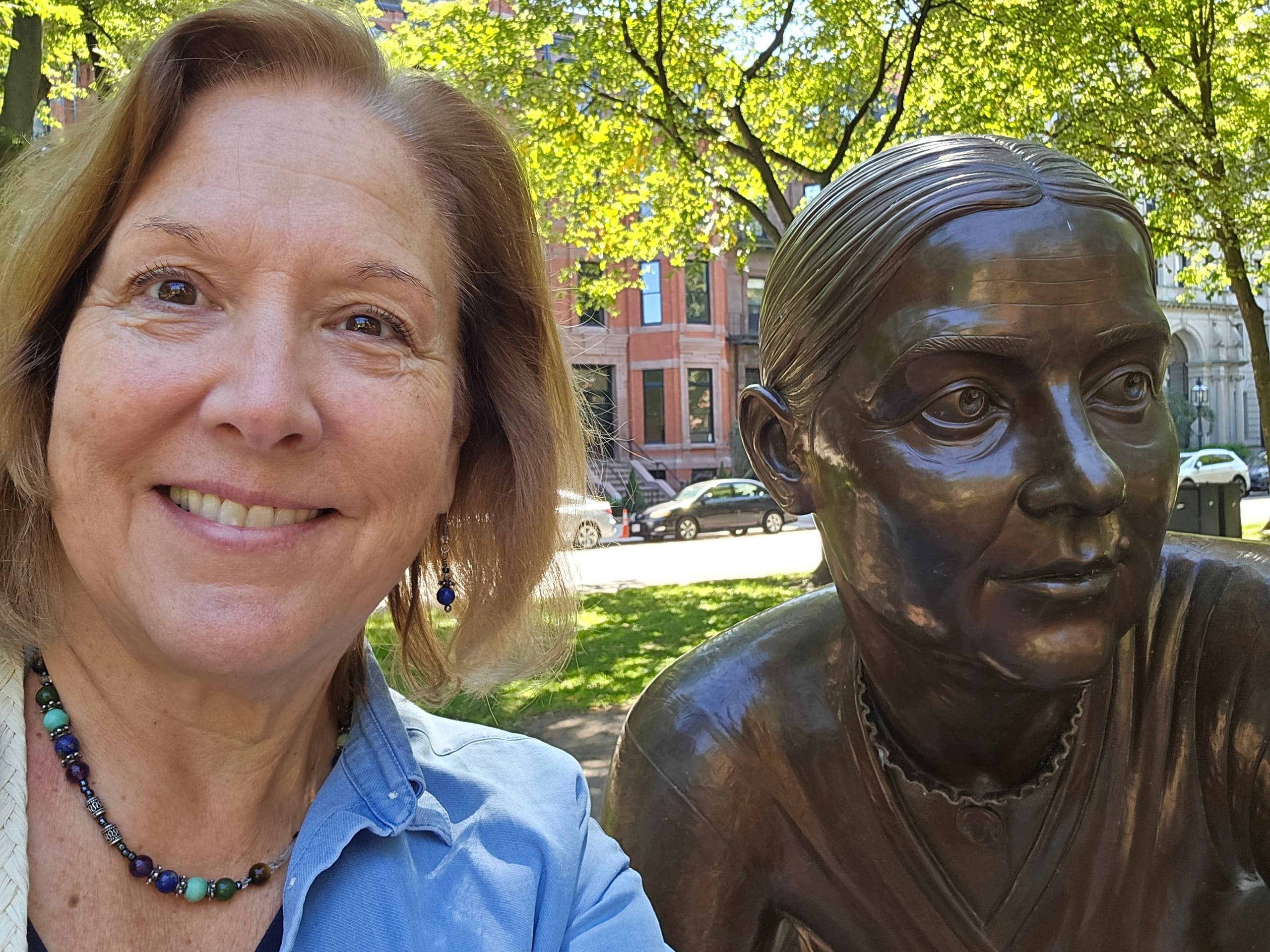 Back Bay on Foot: Private 2-Hour Commonwealth Avenue and Newbury Street Walking Tour