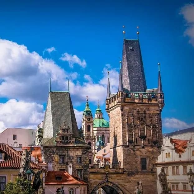 City Landmarks & History with Grand Prague Tour