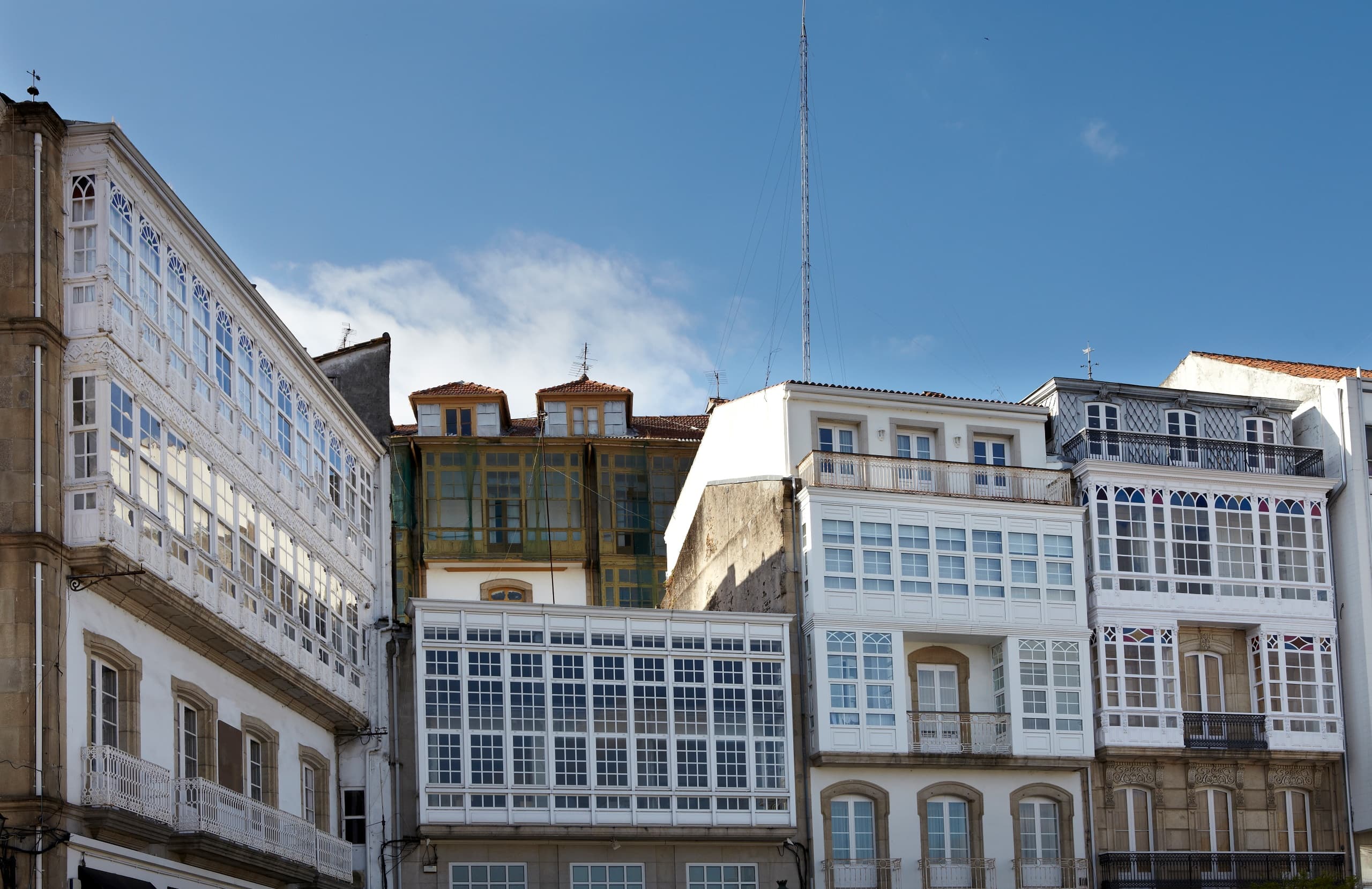Betanzos Walking Tour: Medieval Streets, Gothic Churches & Hidden Pazos