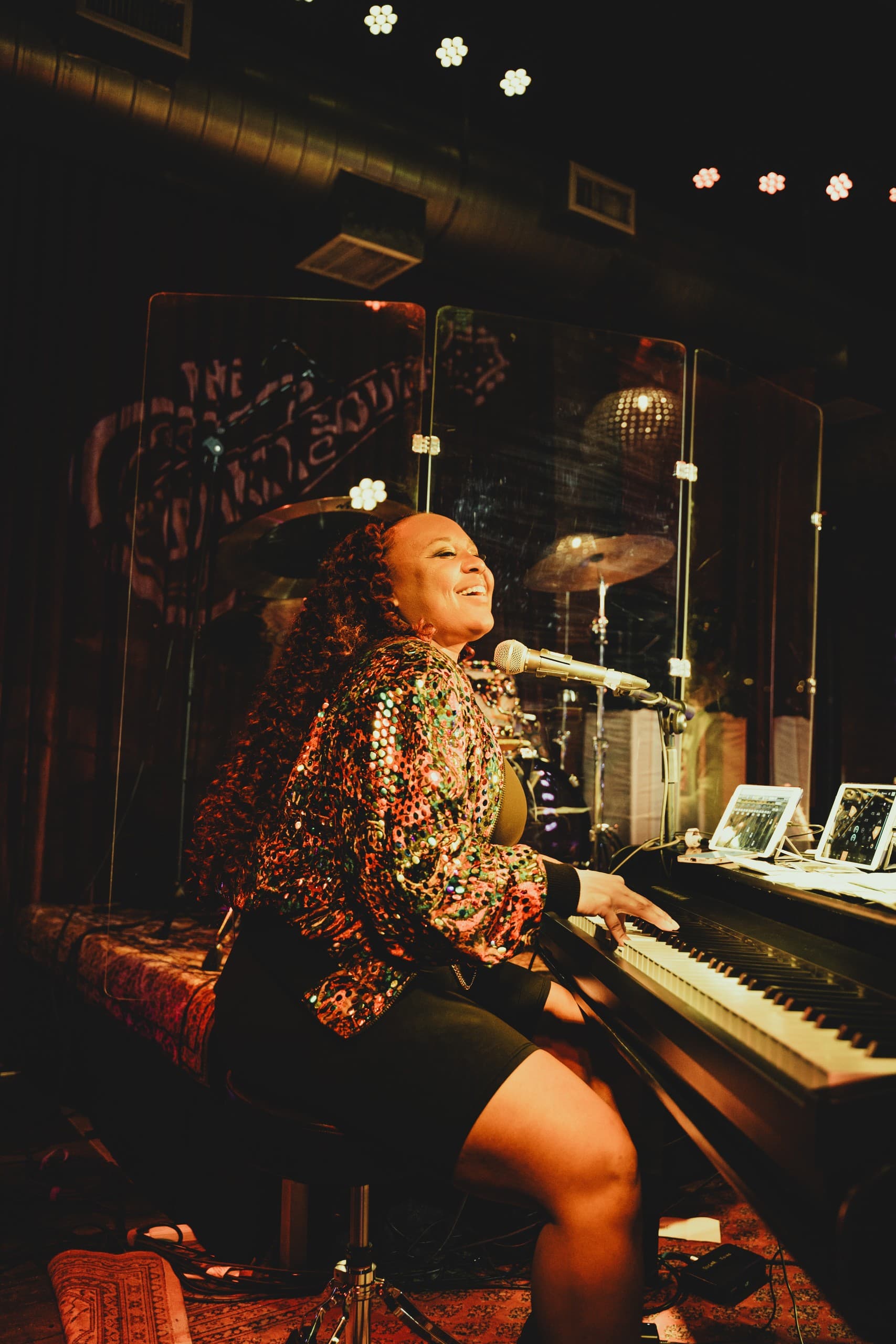 Dueling Pianos at Singing Water Vineyards: Live Music in Texas Hill Country photo 2