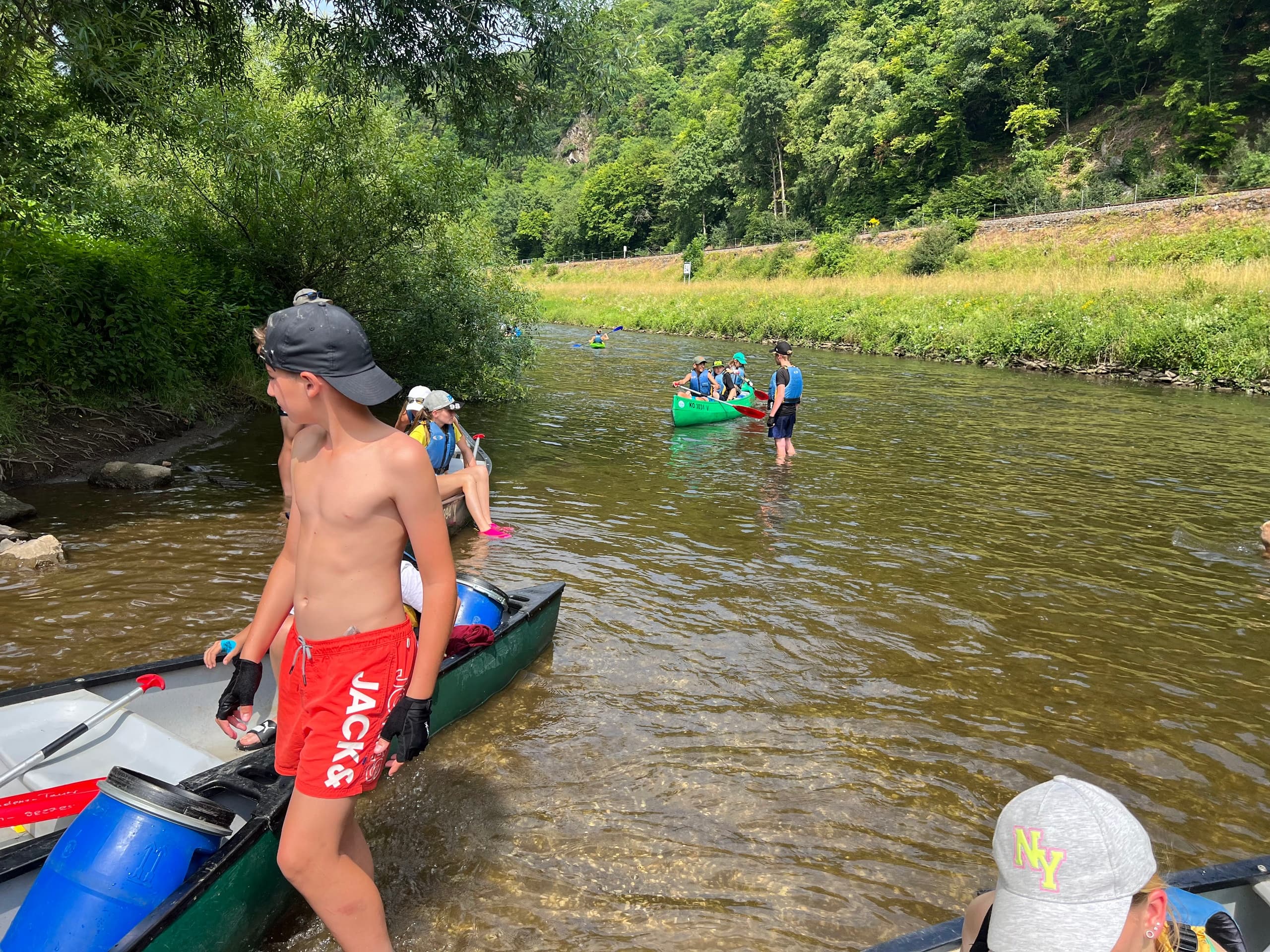Canoeing Adventure at Weilburger Touristikbetriebe in the Lahn Valley