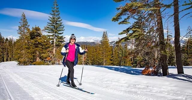 Introductory Ski Lesson at Badger Pass: 2-Hour Group Lesson in Yosemite