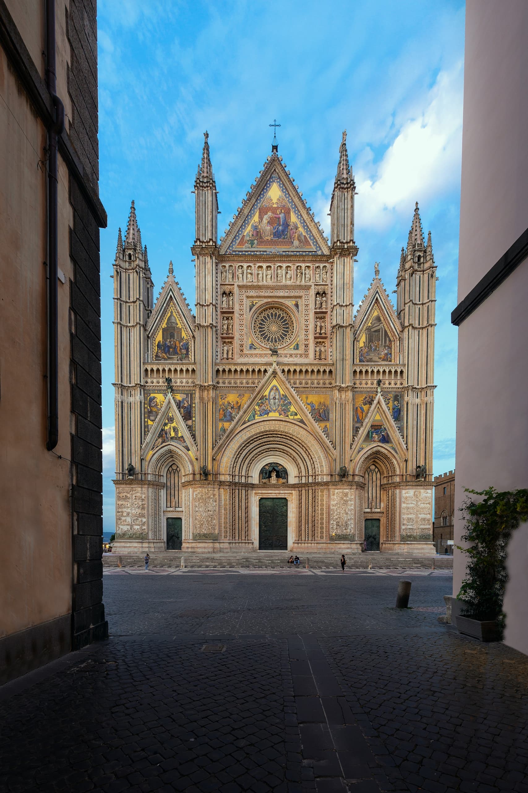 Seamless Private Transfer to Orvieto with Discovery Guided Tours