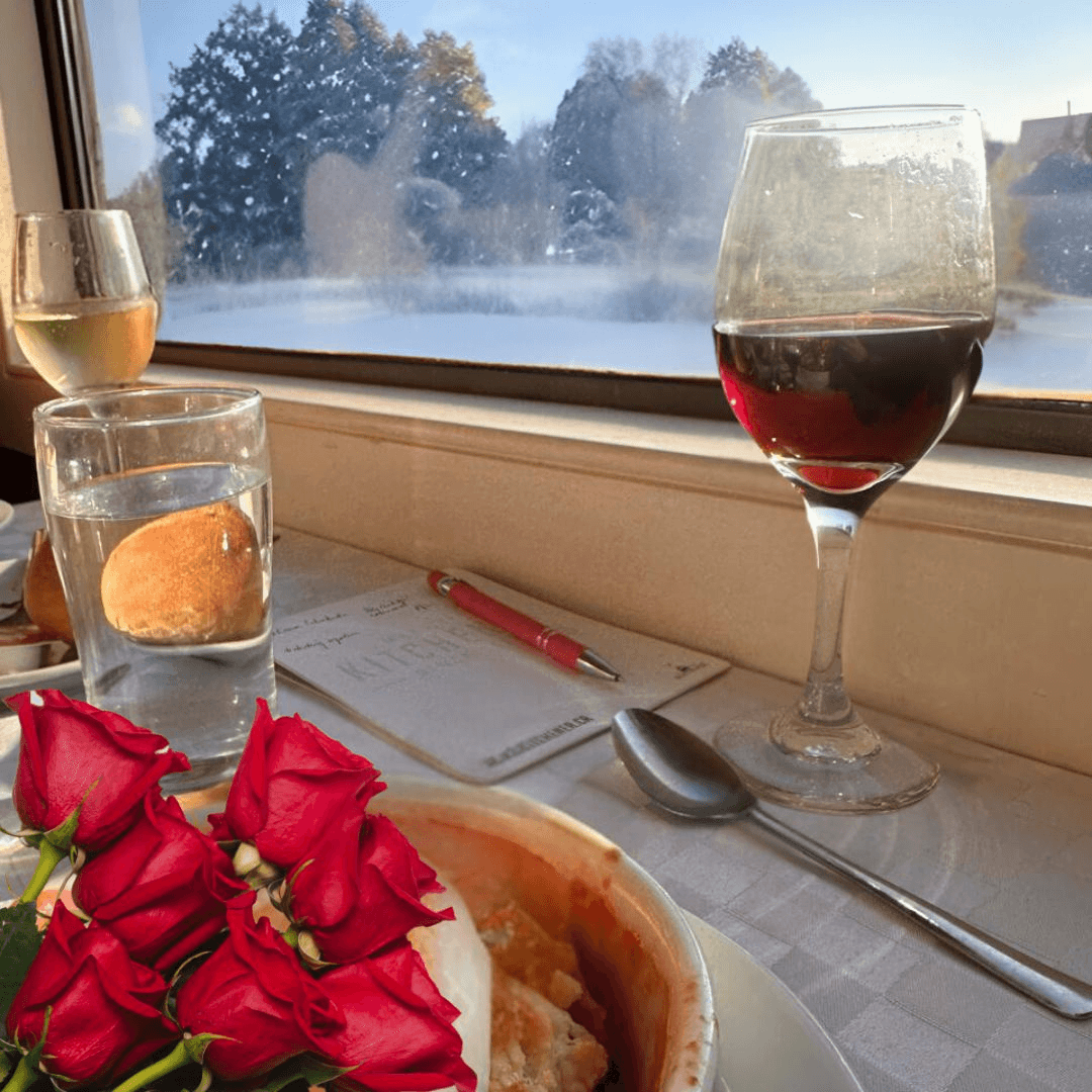 Valentrain Dinner Experience: Romantic Dinner Train from St. Jacobs to Elmira photo 2