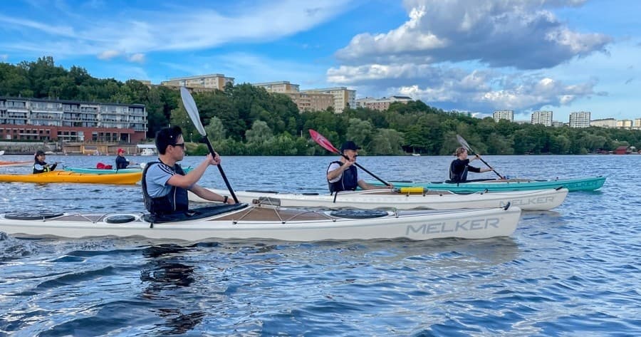 Paddling Pampas Marina: Guided Corporate Kayak Trips on Karlbergskanalen