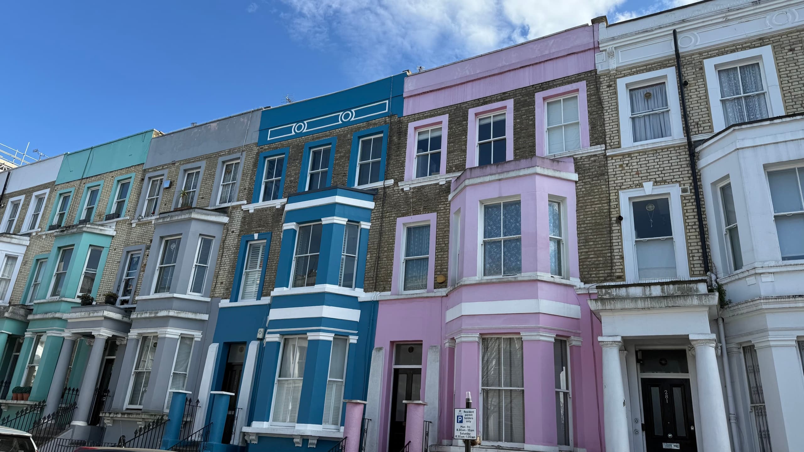 Notting Hill Private Walking Tour: Bridget Jones Locations & Portobello Market photo 1