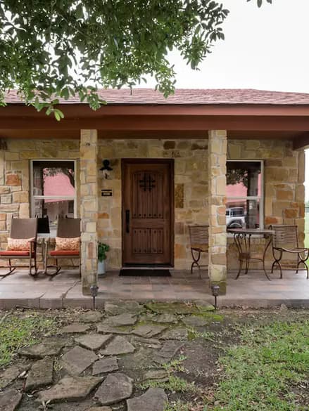 Twinkling Star Cabin: Rustic Ranch Retreat Near Brenham, TX
