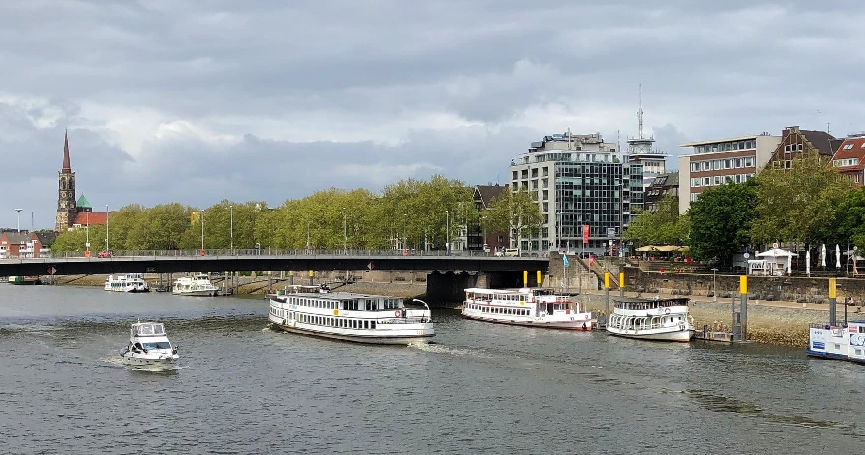 Scenic Single-Trip Ferry Ride with Hal Över in Bremen