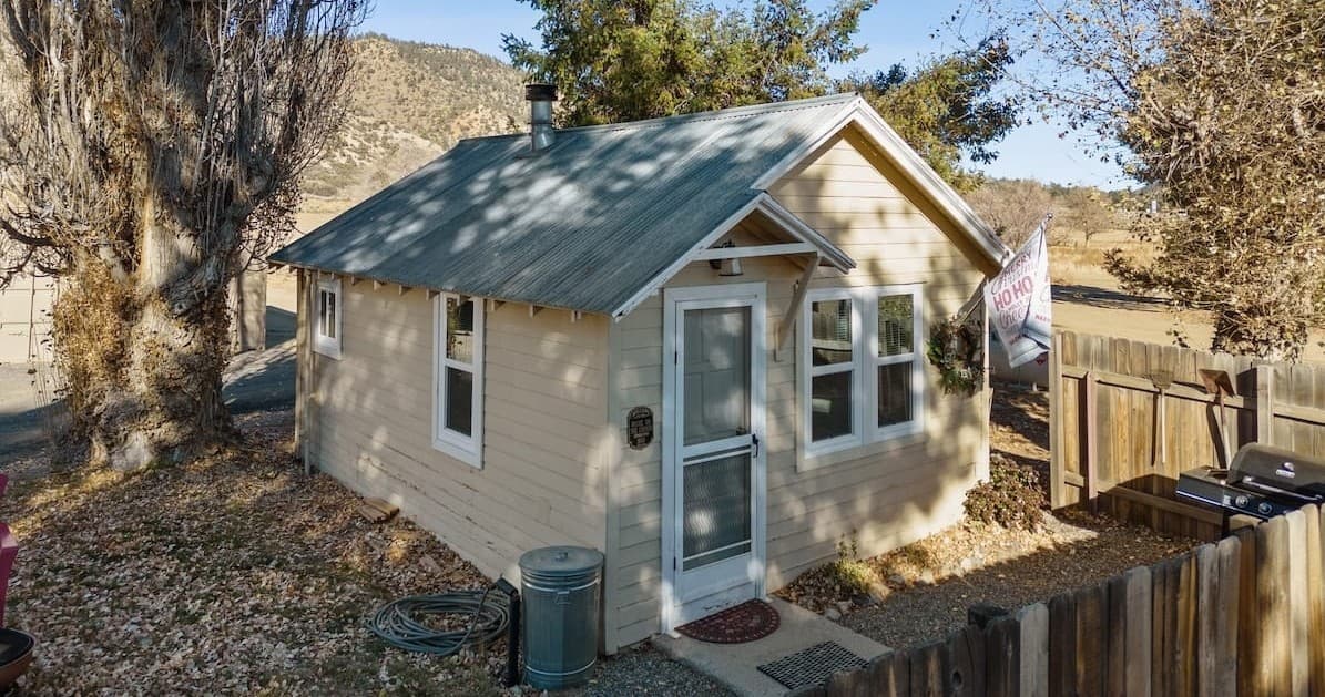 North Fork Ranch Stargazing Bunkhouse in Frazier Park, CA