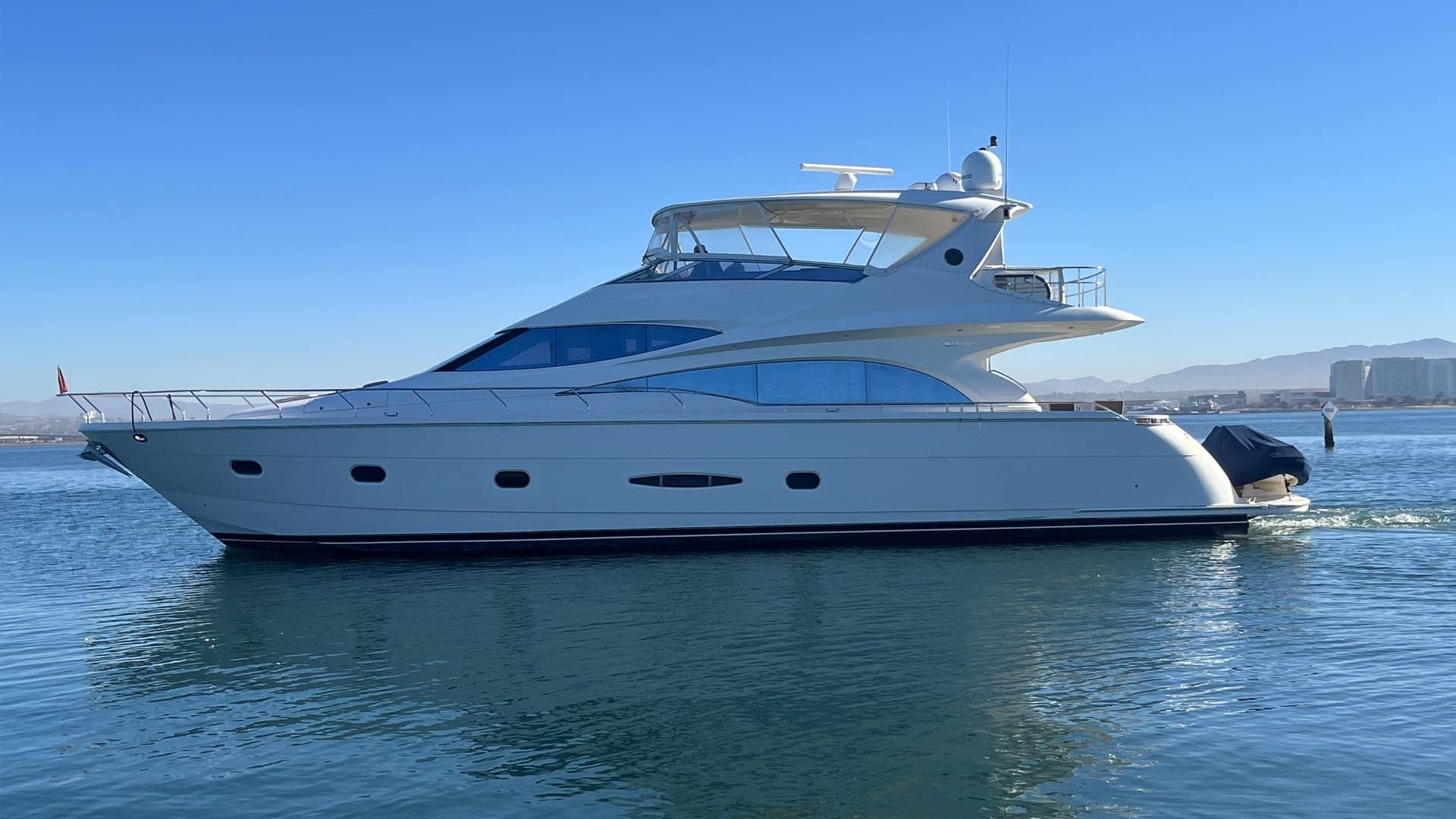 Luxury Yacht Charter on the Marquis 70 in Coronado