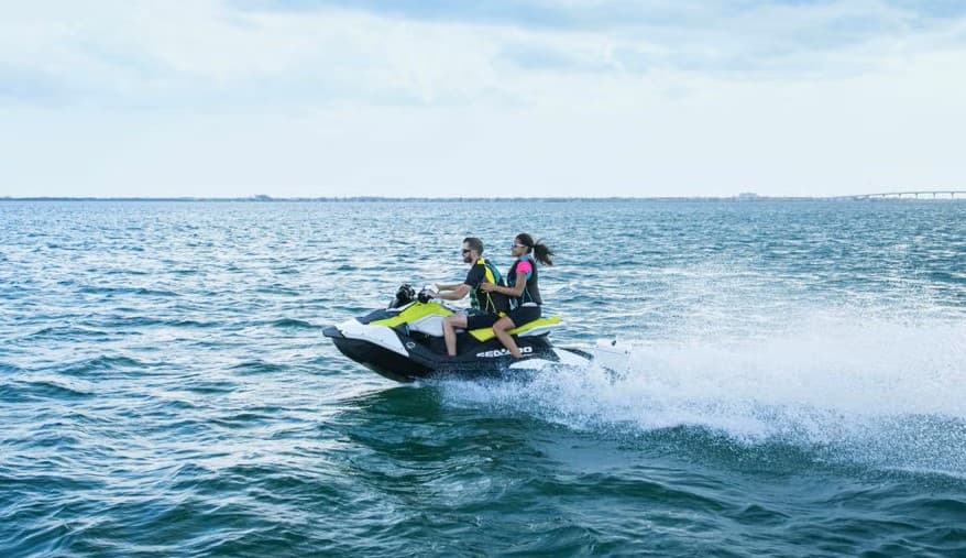 Water Activities & Throttle USA: Jet Ski Thrills on Wisconsin Lakes