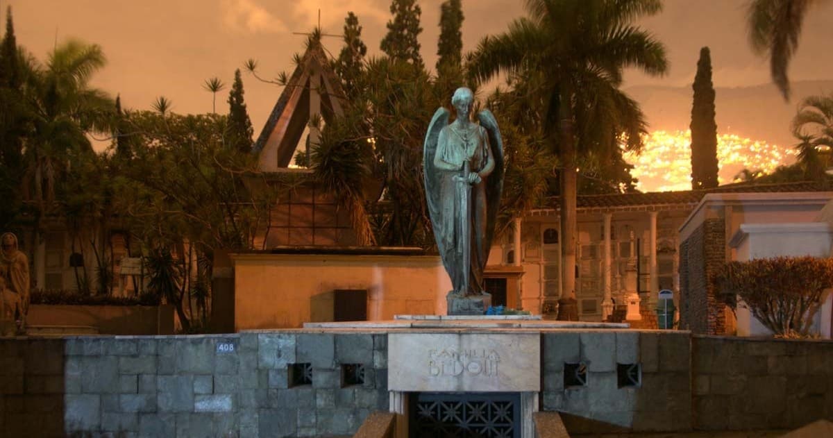 North Medellín Pablo Escobar Tour (Private) — 5-Hour Historical Crime Walk