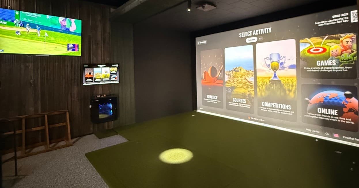 Play Year-Round on a TrackMan Golf Simulator in Peculiar, Missouri