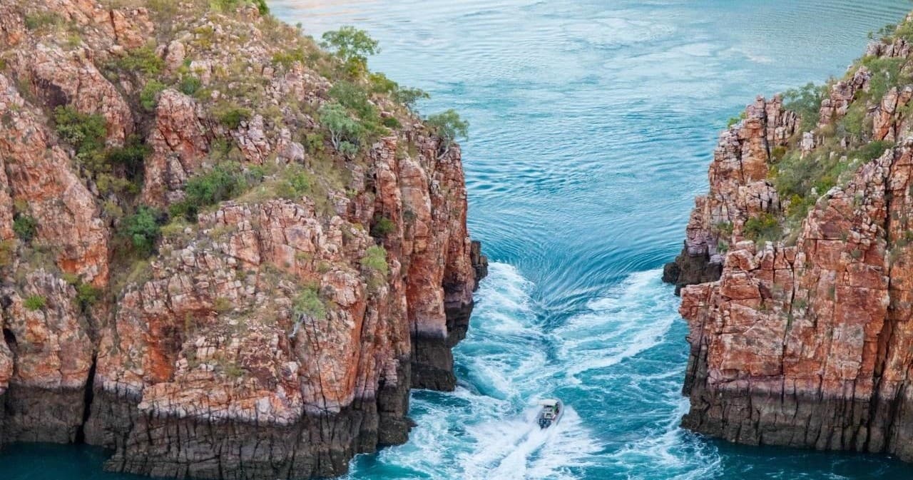 Kimberley Luxury 10-Day Broome to Mitchell Falls, Bungle Bungles & Horizontal Falls Expedition