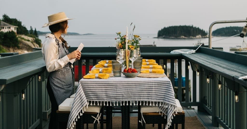 Sunset Oyster & Wine Tasting in Phippsburg, Maine