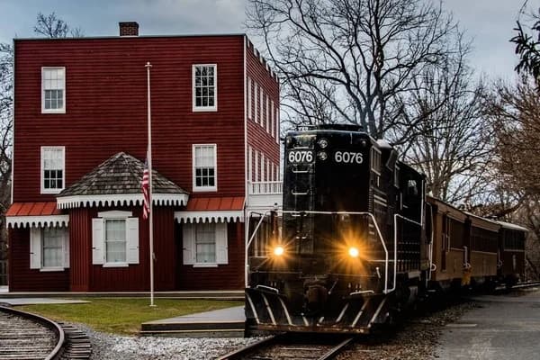 Fall Foliage Train Ride Near New Freedom, PA