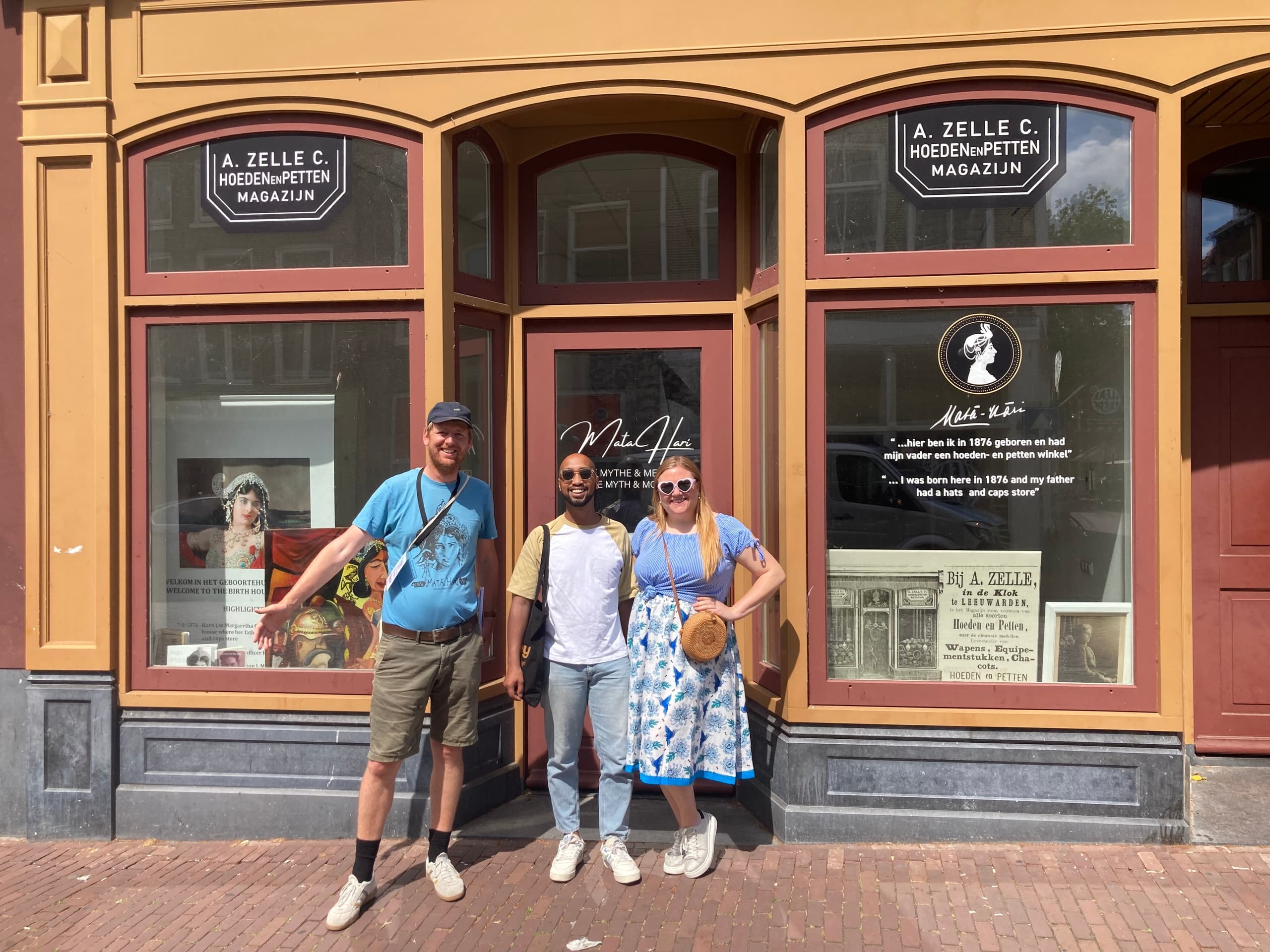 Walking with Mata Hari: 1.5-Hour Private Tour of Leeuwarden's Secrets