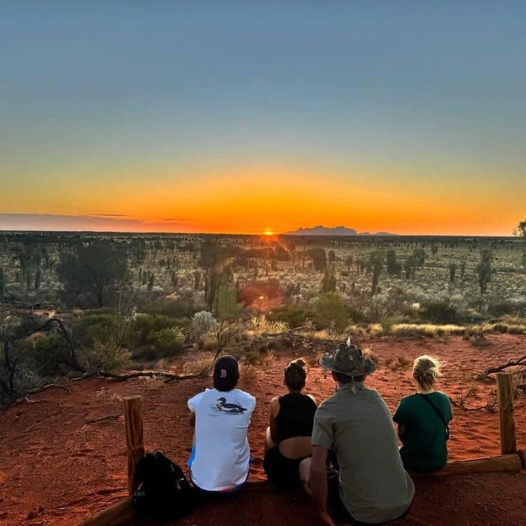 3-Day Uluru, Kata Tjuta & Kings Canyon Adventure: Sunrise, Rim Walks & Outback Camping