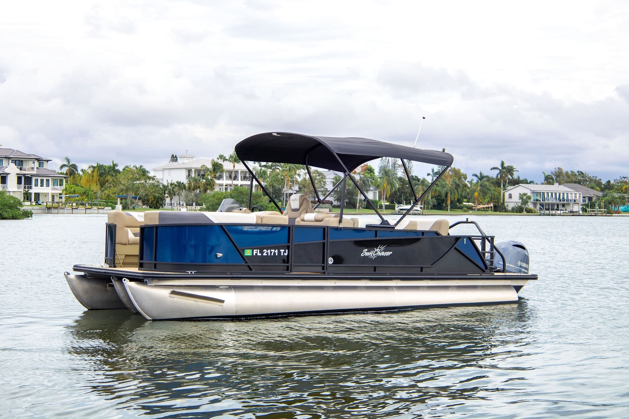 Half Day Tritoon Rental at Safe Harbor Siesta Key Marina