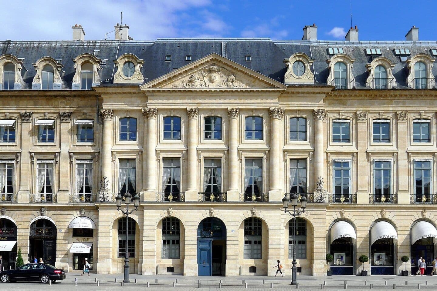 Discover Paris: Place Vendôme with Artchitectours in Barcelona
