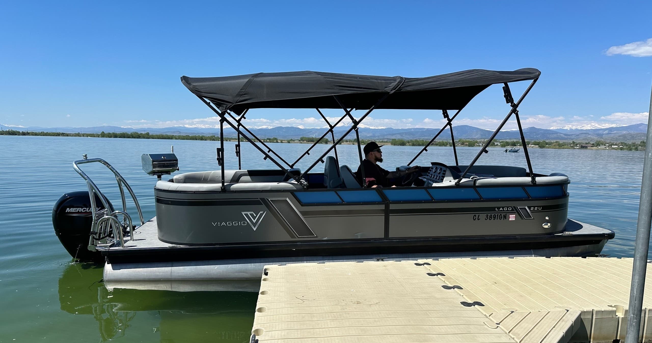Viaggio Lago L22U Tritoons at Boyd Lake: Group-Friendly Boat Rentals in Loveland, CO photo 3