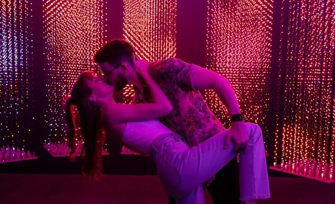 Unique Date Night at ARTECHOUSE Houston: Immersive Digital Art