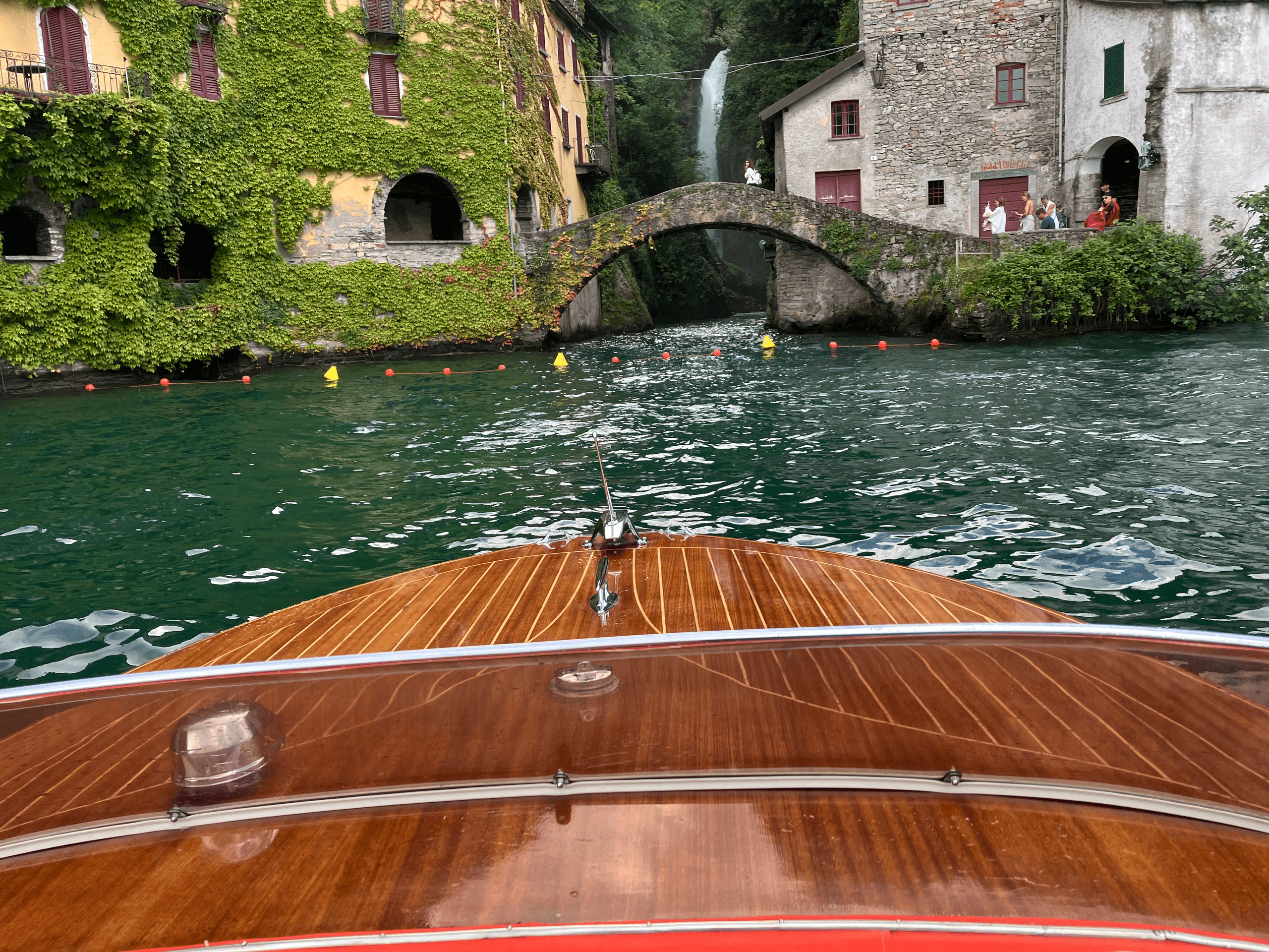 Vintage Wooden Boat Tour with Lake Tour Bellagio on Lake Como
