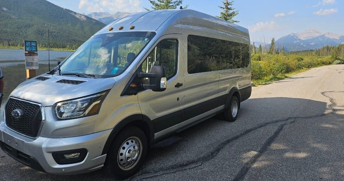 Luxury Private Transfer in Banff with Alberta Blue Sky Tours