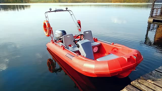 Water Activities at CHILLi Boats on Zegrze Reservoir